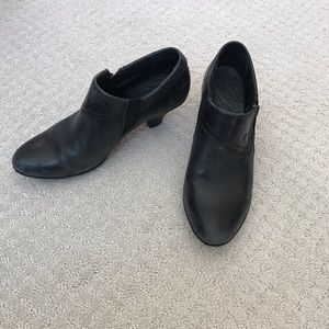 Born Black Leather size 7.5 Shoes